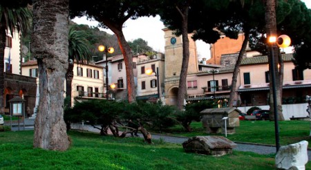 La Piazza centrale di Trevignano Romano